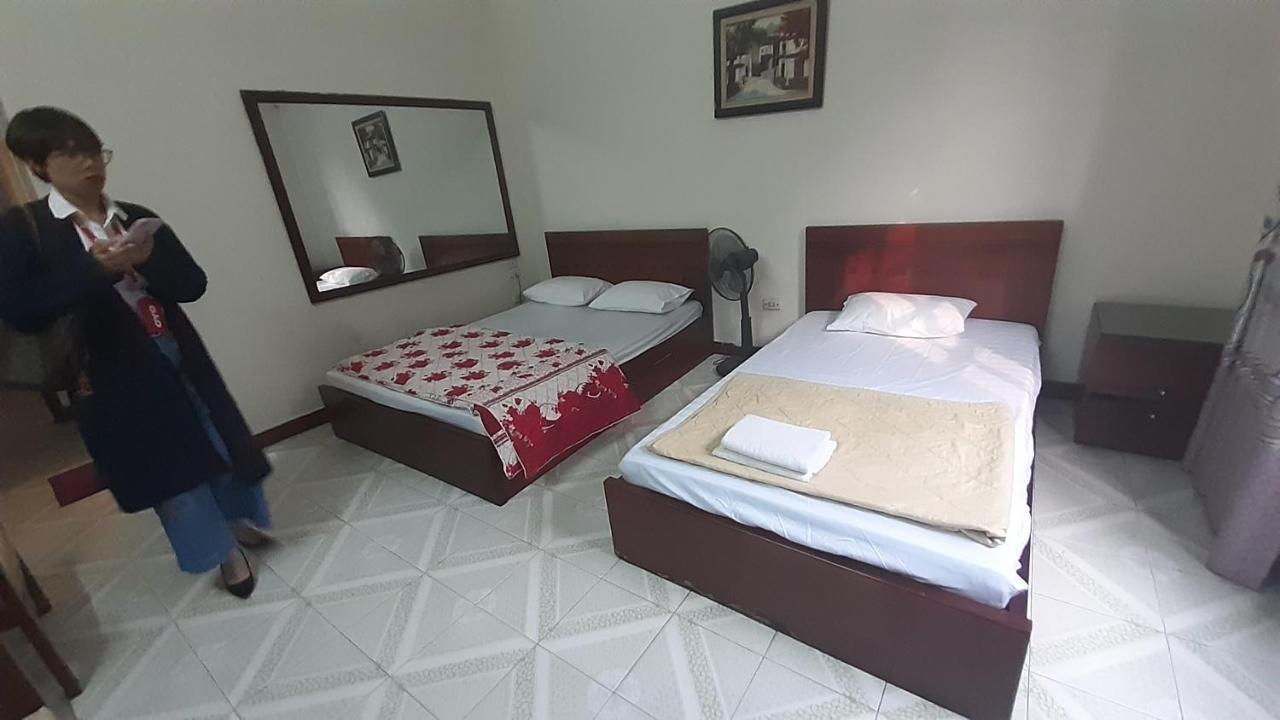 Oyo 681 Hoang Lan Guesthouse Hanoi Exterior foto